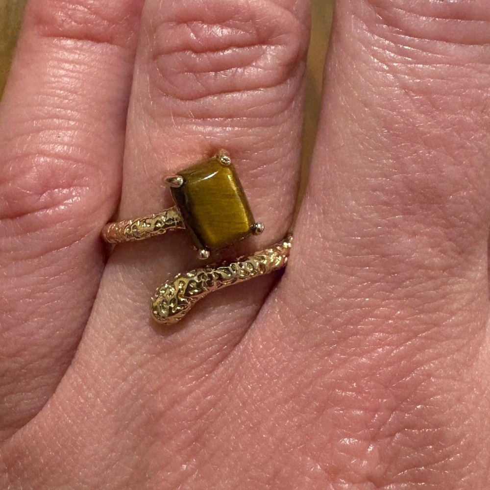 Gold Tone Textured Bypass Ring with Rectangular Tiger's Eye Stone Size 5.5
